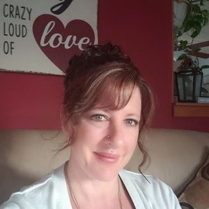 Meet your Posher, Becky